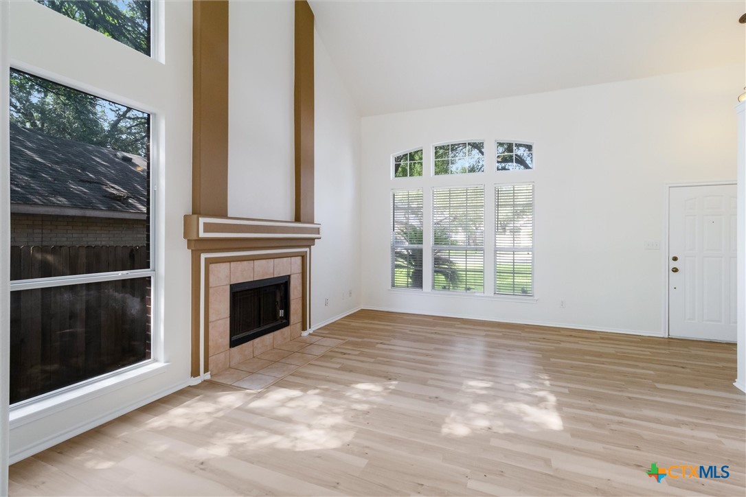 2824 Berry Trace Schertz, TX 78154 - Photo 8 of 27 Living Room