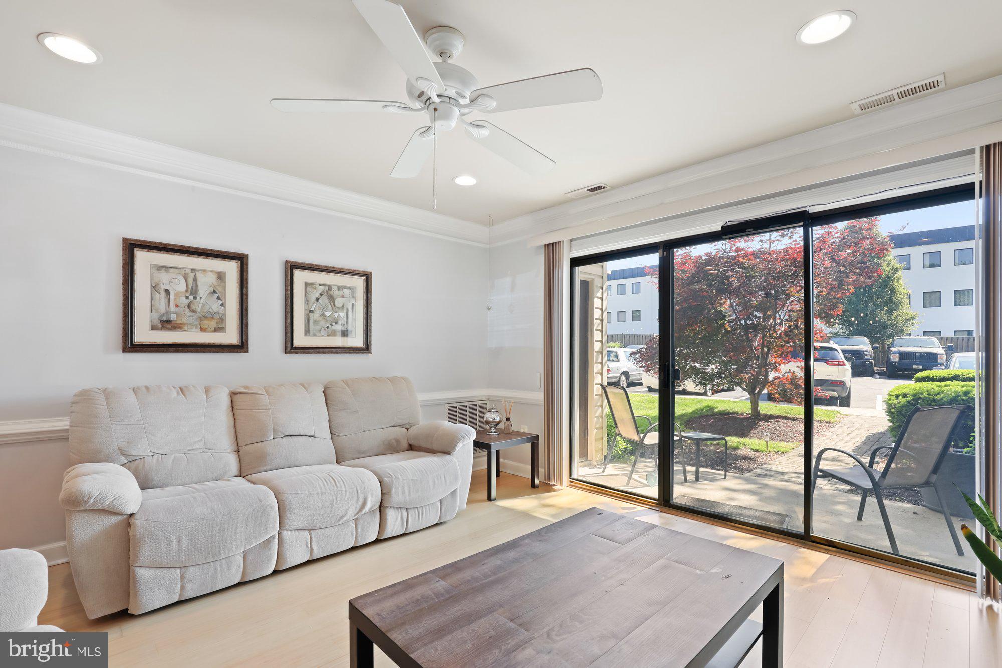2570 Riva Road, Unit 6C Annapolis, MD 21401 - Photo 15 of 27 Window and slider let the sun in!