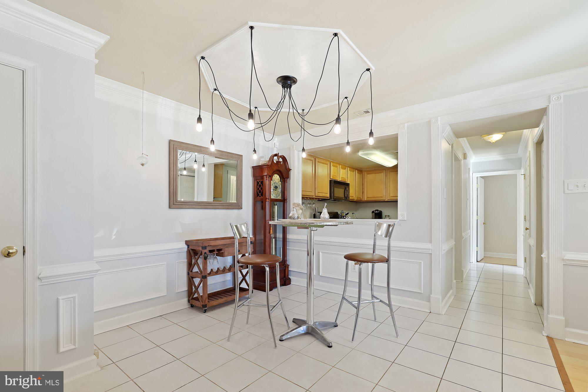 2570 Riva Road, Unit 6C Annapolis, MD 21401 - Photo 4 of 27 Convenient pass through to the kitchen