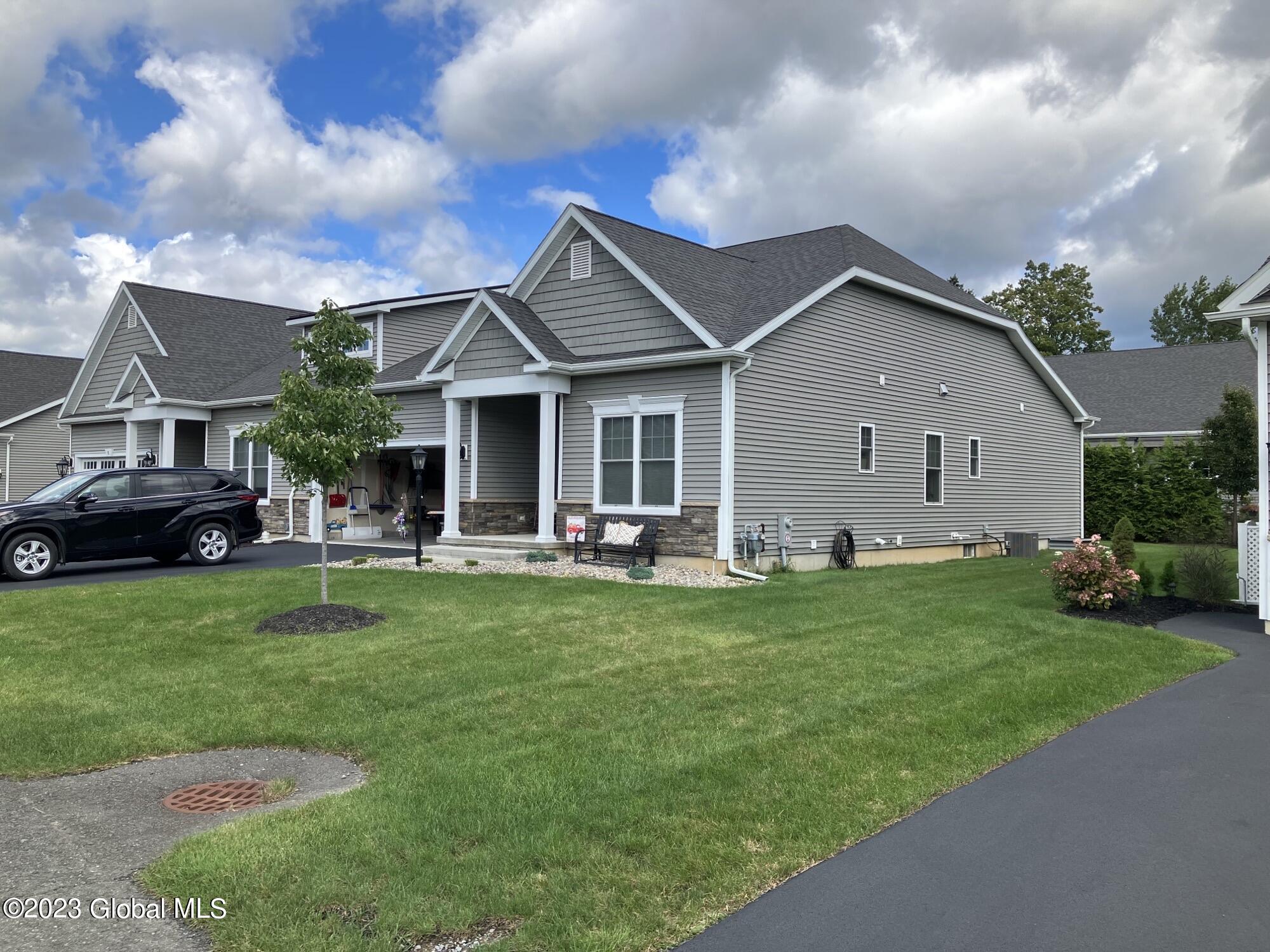 10 David Drive Bethlehem, NY 12077 - Photo 4 of 72 IMG_1767