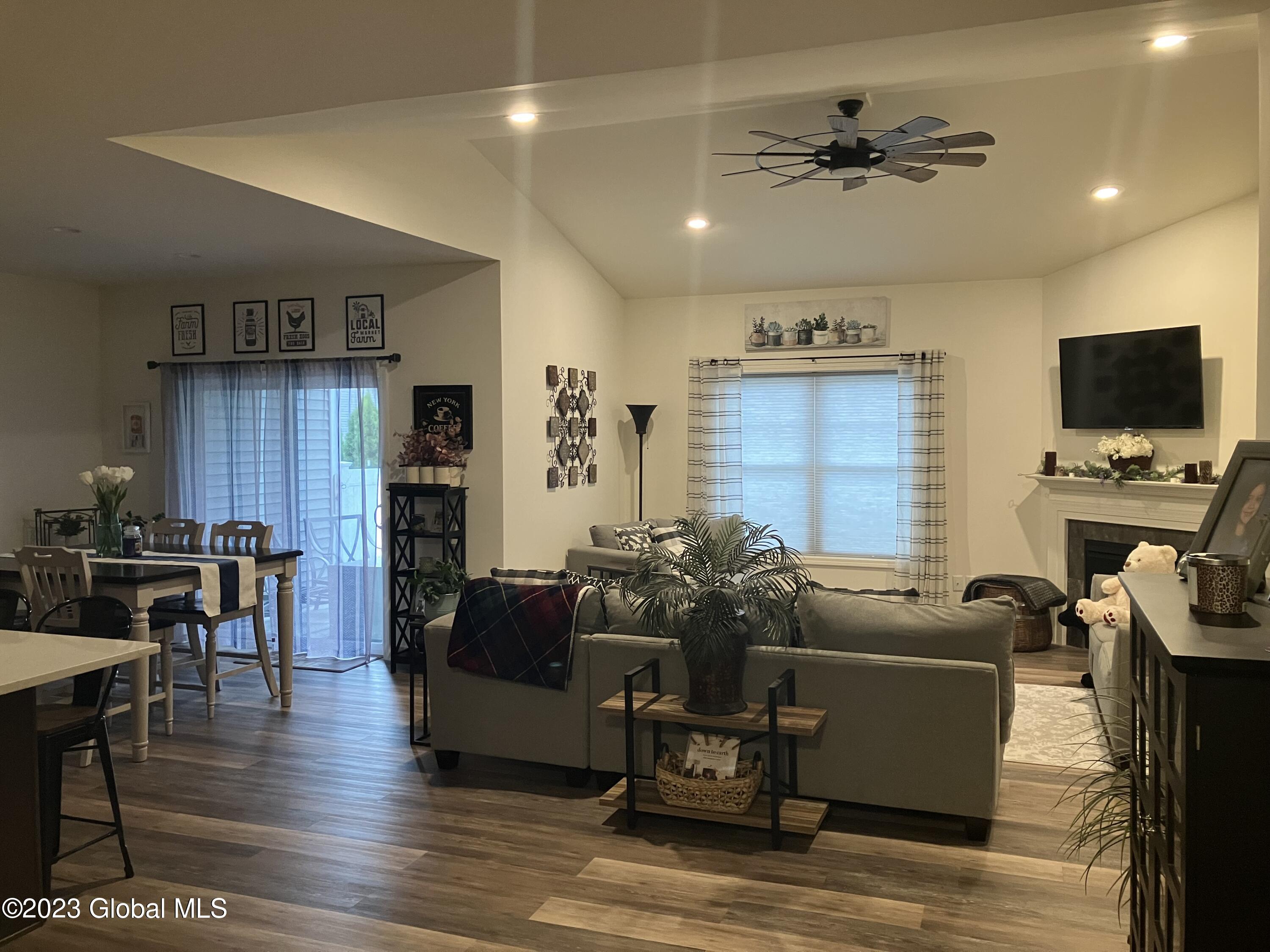 10 David Drive Bethlehem, NY 12077 - Photo 8 of 72 IMG_1698