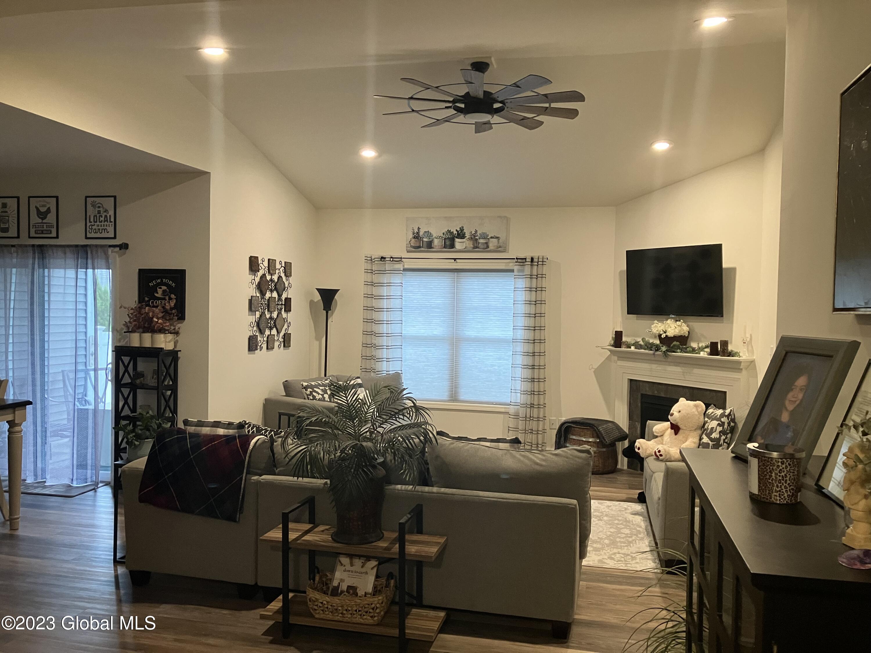 10 David Drive Bethlehem, NY 12077 - Photo 9 of 72 IMG_1695