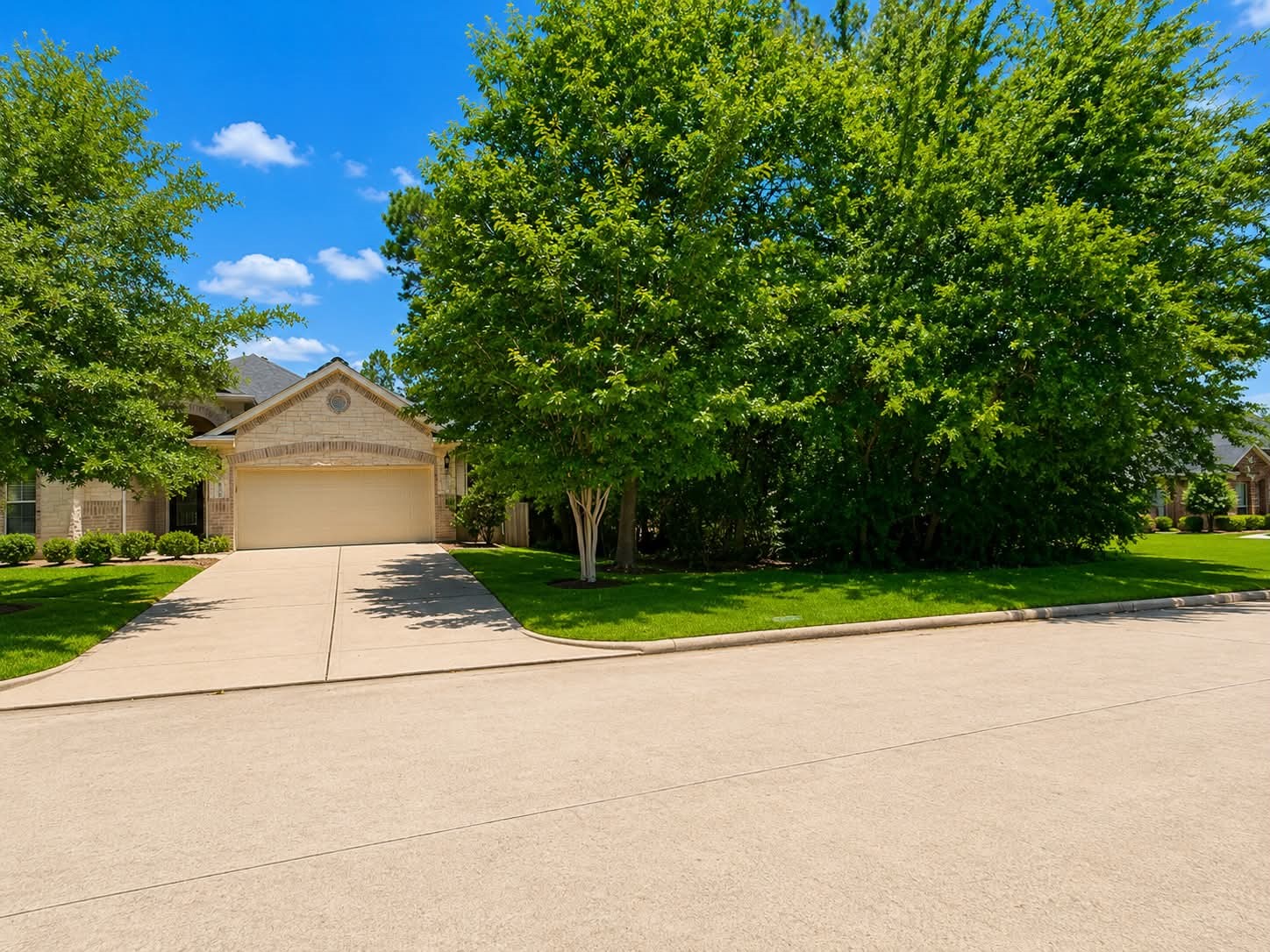13422 Raintree Drive Montgomery, TX 77356 - Photo 3 of 15