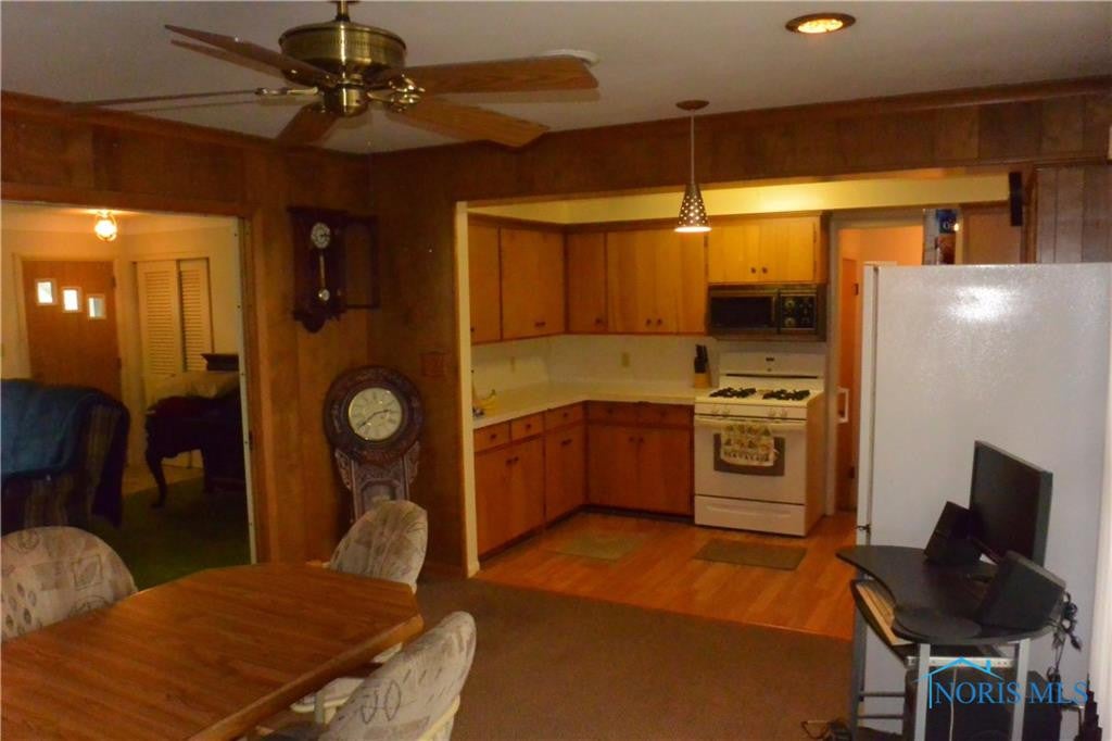 911 South Coy Road Oregon, OH 43616 - Photo 7 of 10 Gallery Image 7