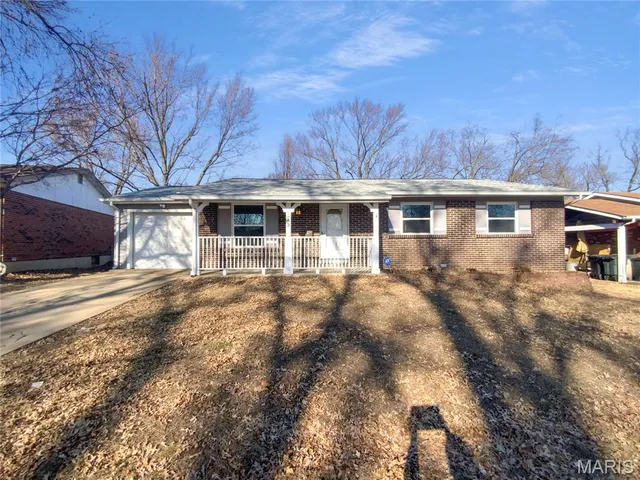 $190,000 | 2543 Saddle Ridge Drive, Florissant, MO 63031
