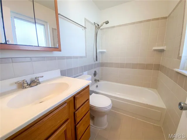 $190,000 | 2543 Saddle Ridge Drive, Florissant, MO 63031