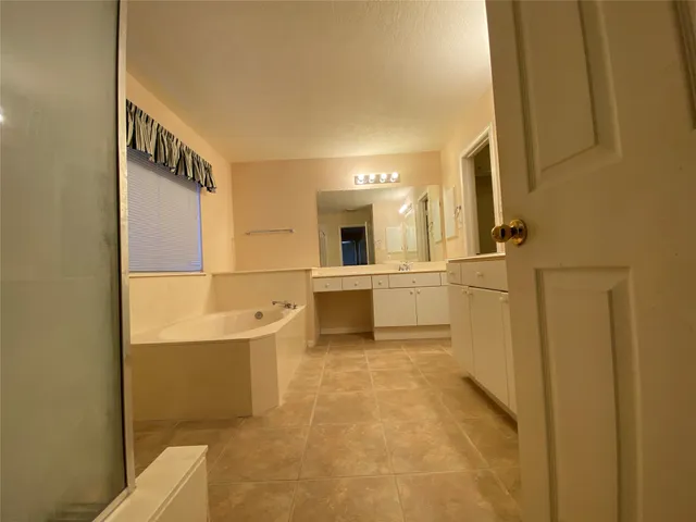 $2,395 | 215 West New Meadows Drive, Sugar Land, TX 77479