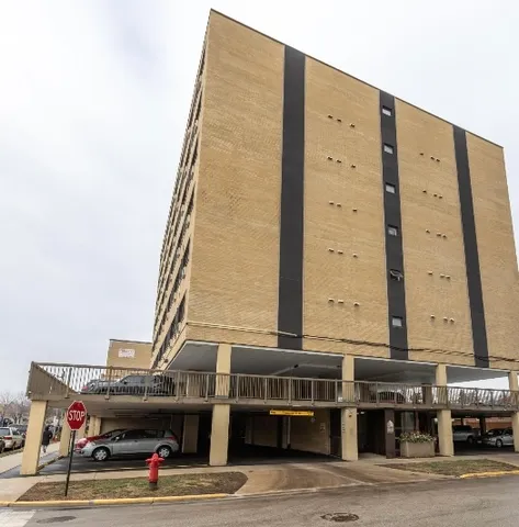 $1,295 | 7300 West North Avenue, Unit 1A, Elmwood Park, IL 60707