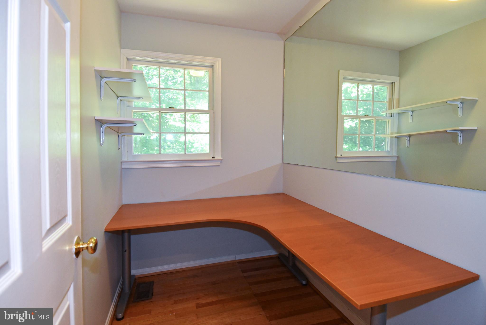 9814 Natick Road Burke, VA 22015 - Photo 17 of 64