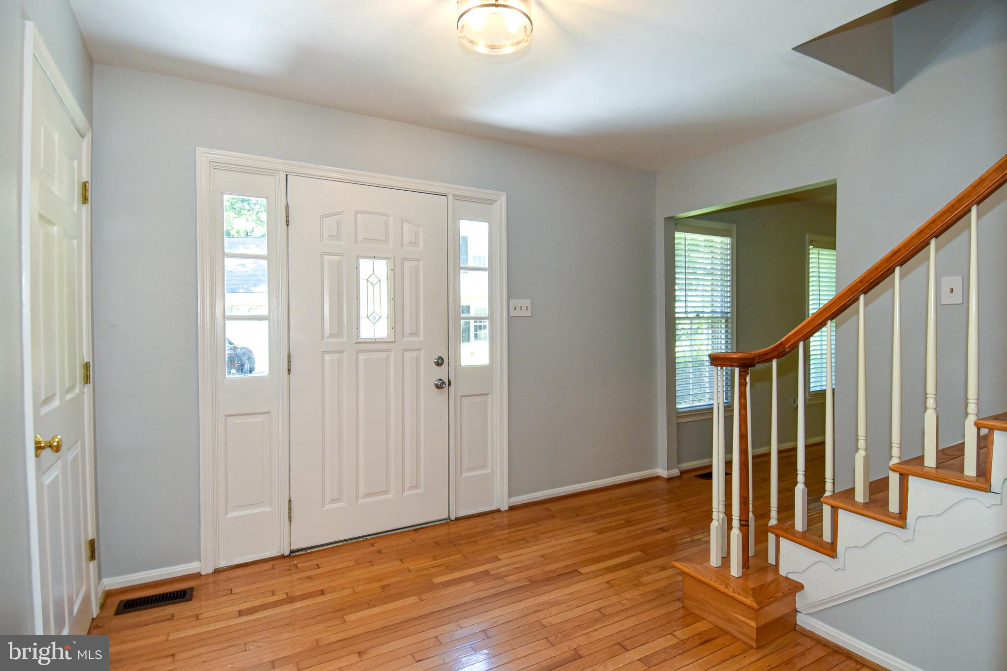 9814 Natick Road Burke, VA 22015 - Photo 3 of 64