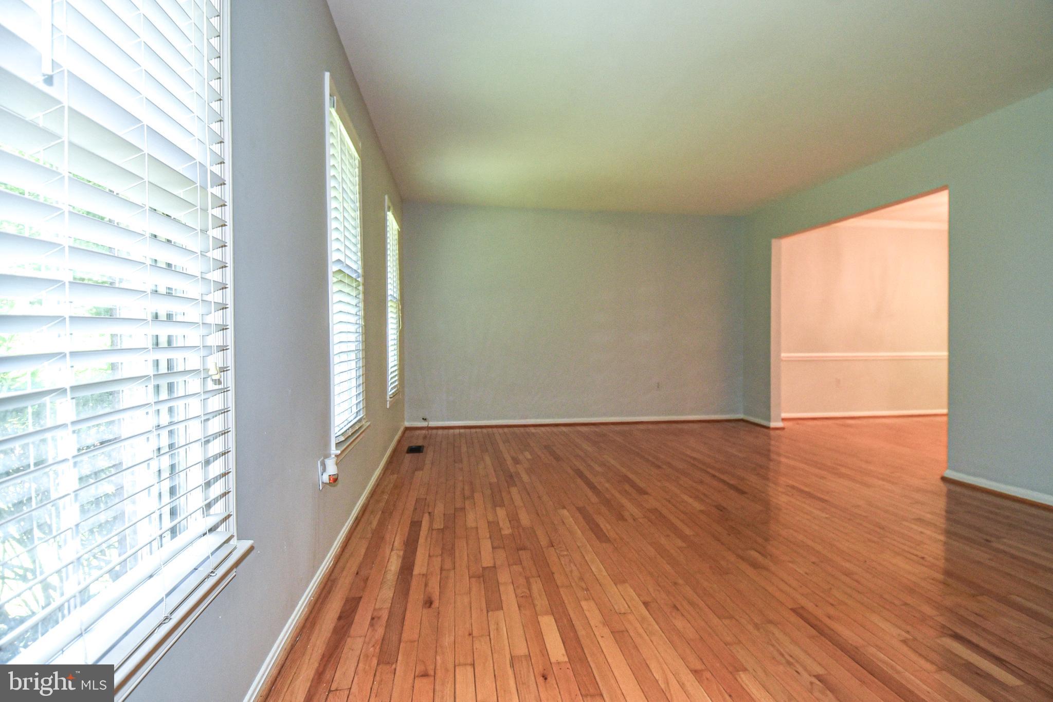 9814 Natick Road Burke, VA 22015 - Photo 8 of 64