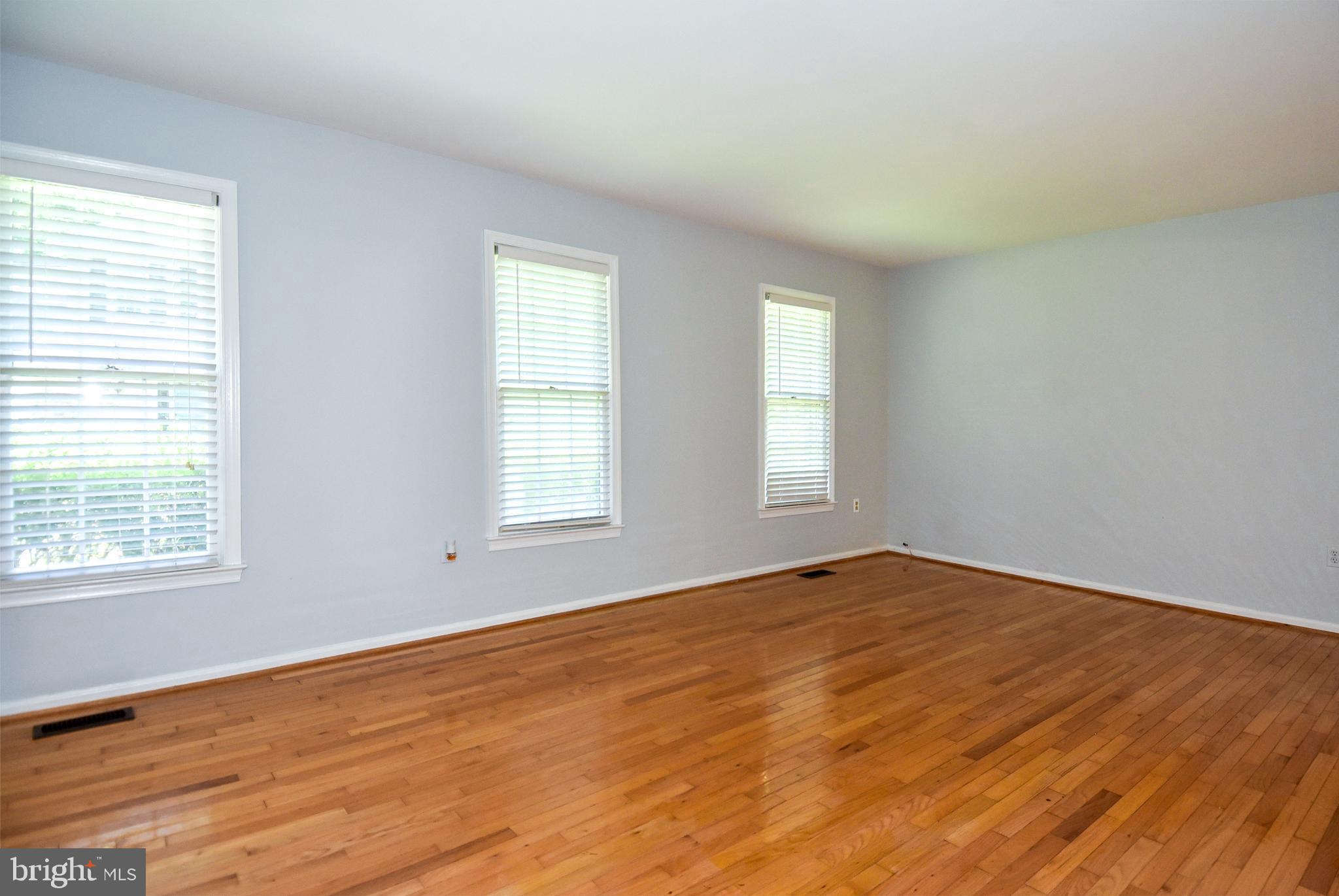 9814 Natick Road Burke, VA 22015 - Photo 9 of 64