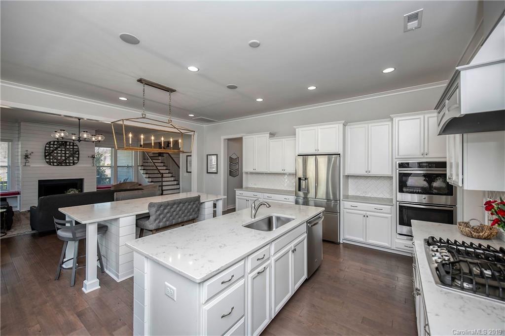606 Bucks Quarry Court Fort Mill, SC 29708 - Photo 6 of 32 Gallery Image 6