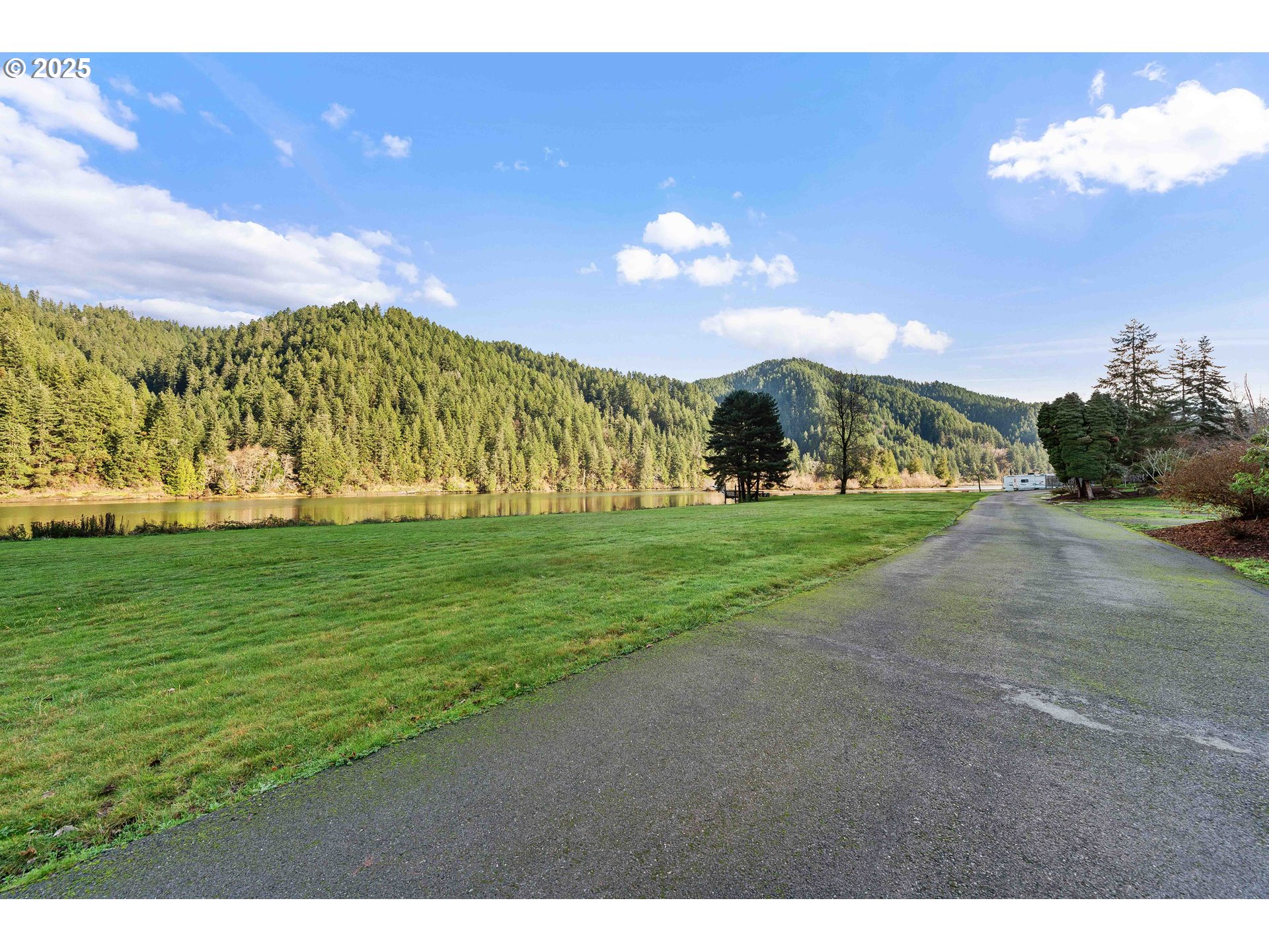43605 Highway 38, Unit 17 Reedsport, OR 97467 - Photo 44 of 48