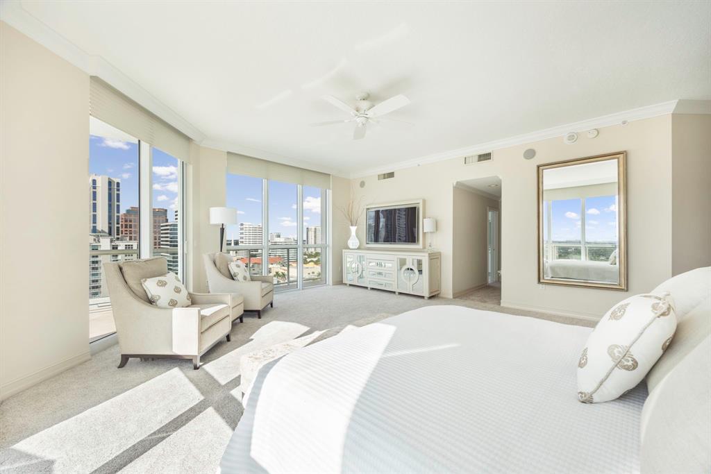 111 Southeast 8th Avenue, Unit PH1701 Fort Lauderdale, FL 33301 - Photo 13 of 33 Primary Suite