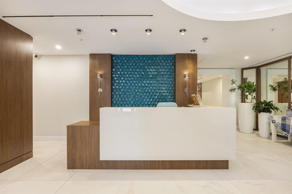 111 Southeast 8th Avenue, Unit PH1701 Fort Lauderdale, FL 33301 - Photo 29 of 33 Lobby Staff Station