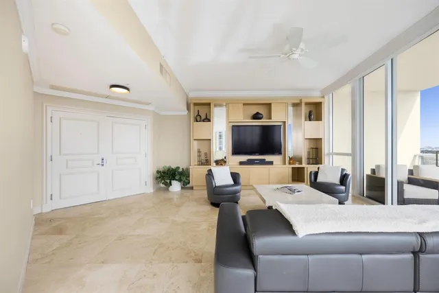 $1,675,000 | 111 Southeast 8th Avenue, Unit PH1701, Fort Lauderdale, FL 33301