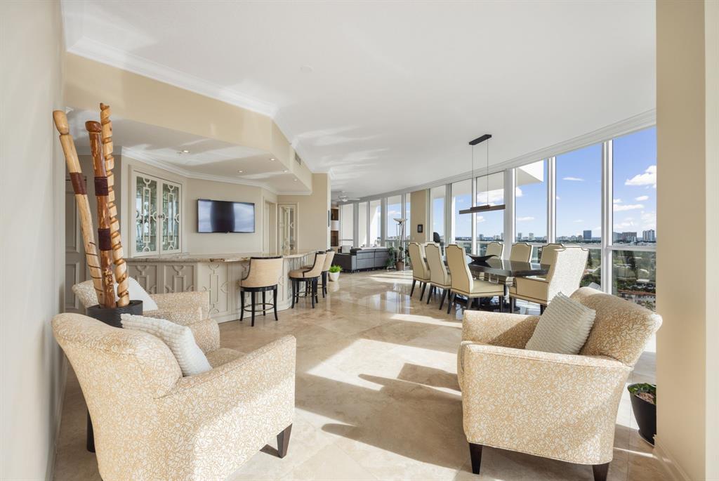 111 Southeast 8th Avenue, Unit PH1701 Fort Lauderdale, FL 33301 - Photo 5 of 33 Great Room