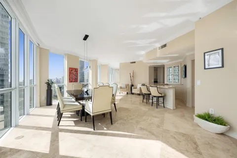 $1,675,000 | 111 Southeast 8th Avenue, Unit PH1701, Fort Lauderdale, FL 33301