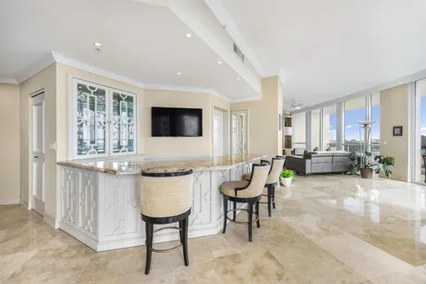 $1,675,000 | 111 Southeast 8th Avenue, Unit PH1701, Fort Lauderdale, FL 33301