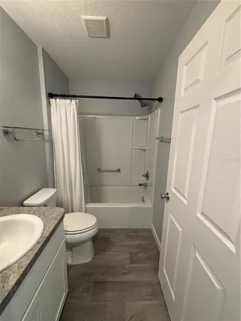 $2,500 | 3319 Rohan Road, Oxford, FL 34484
