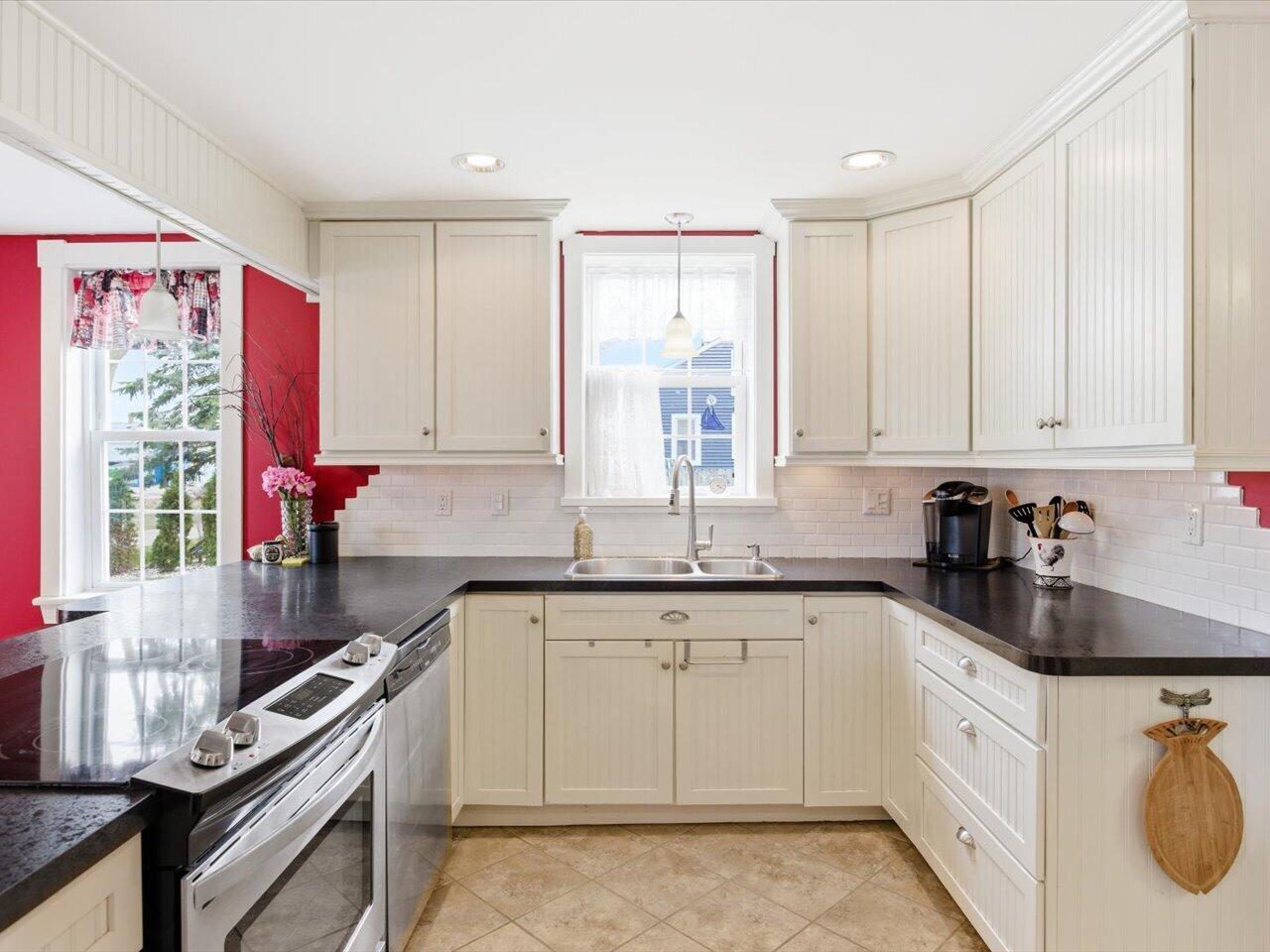 119 Union Street Port Austin, MI 48467 - Photo 12 of 38 Lots of counter space