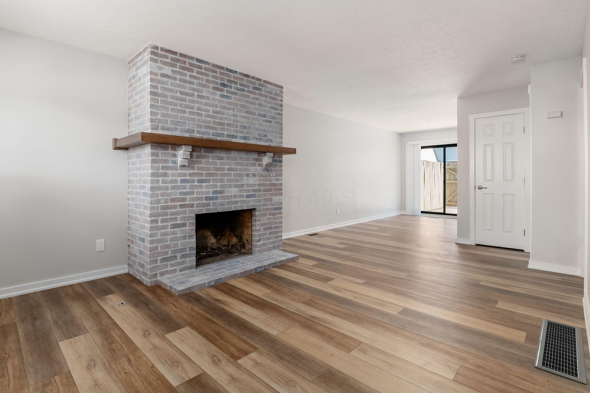 410 Edinburgh Road, Unit 410 Dublin, OH 43017 - Photo 3 of 22 Great Room