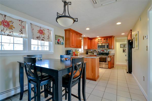 44 East Evergreen Road Natick, MA 01760 - Photo 5 of 17 Gallery Image 5