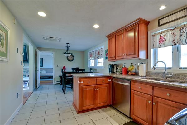 44 East Evergreen Road Natick, MA 01760 - Photo 8 of 17 Gallery Image 8