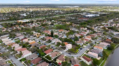 $748,900 | 334 Southwest 194th Avenue, Pembroke Pines, FL 33029