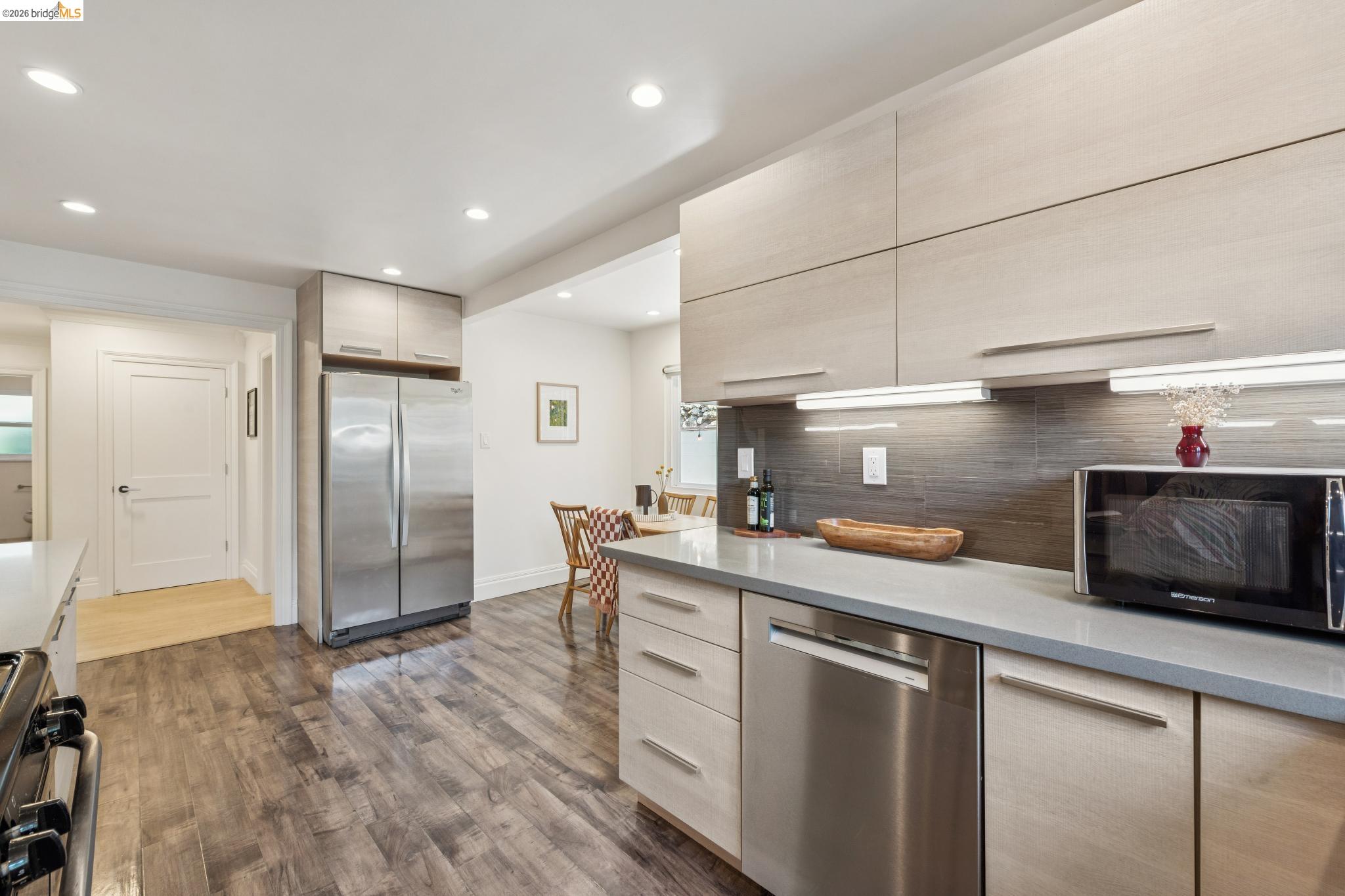 515 Vincente Avenue Berkeley, CA 94707 - Photo 23 of 82