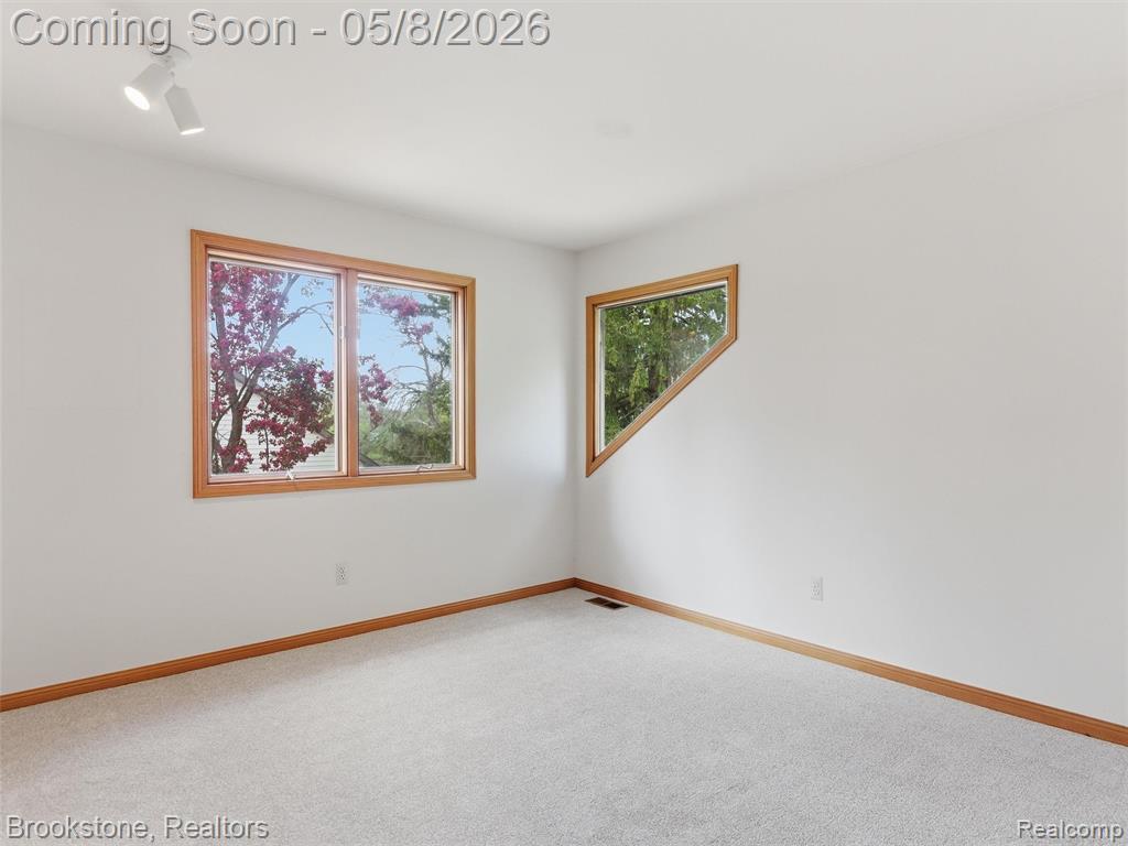 6512 White Lake Road Clarkston, MI 48346 - Photo 37 of 69