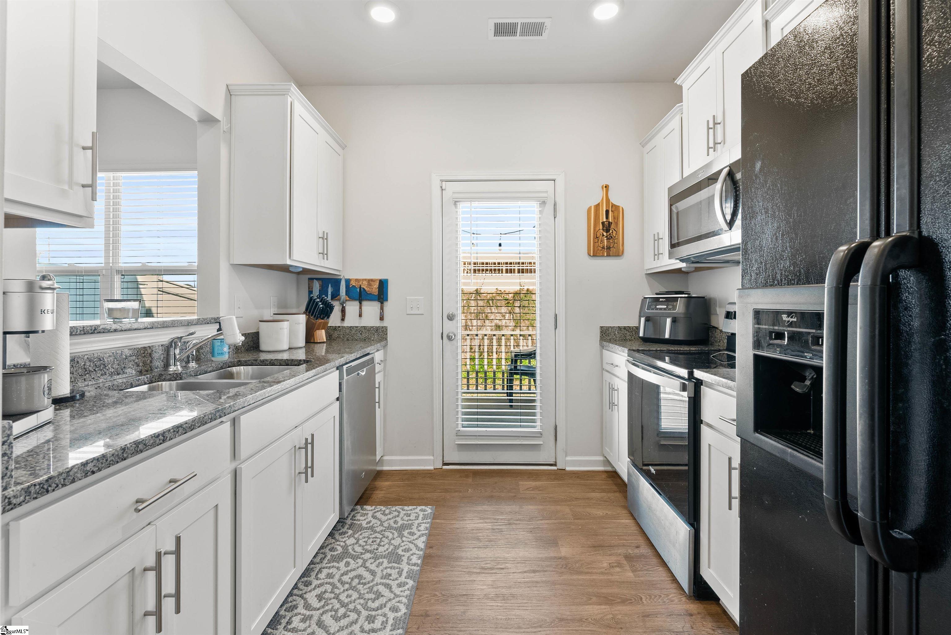 1352 Wunder Way Boiling Springs, SC 29316 - Photo 8 of 31 Gallery Image 8