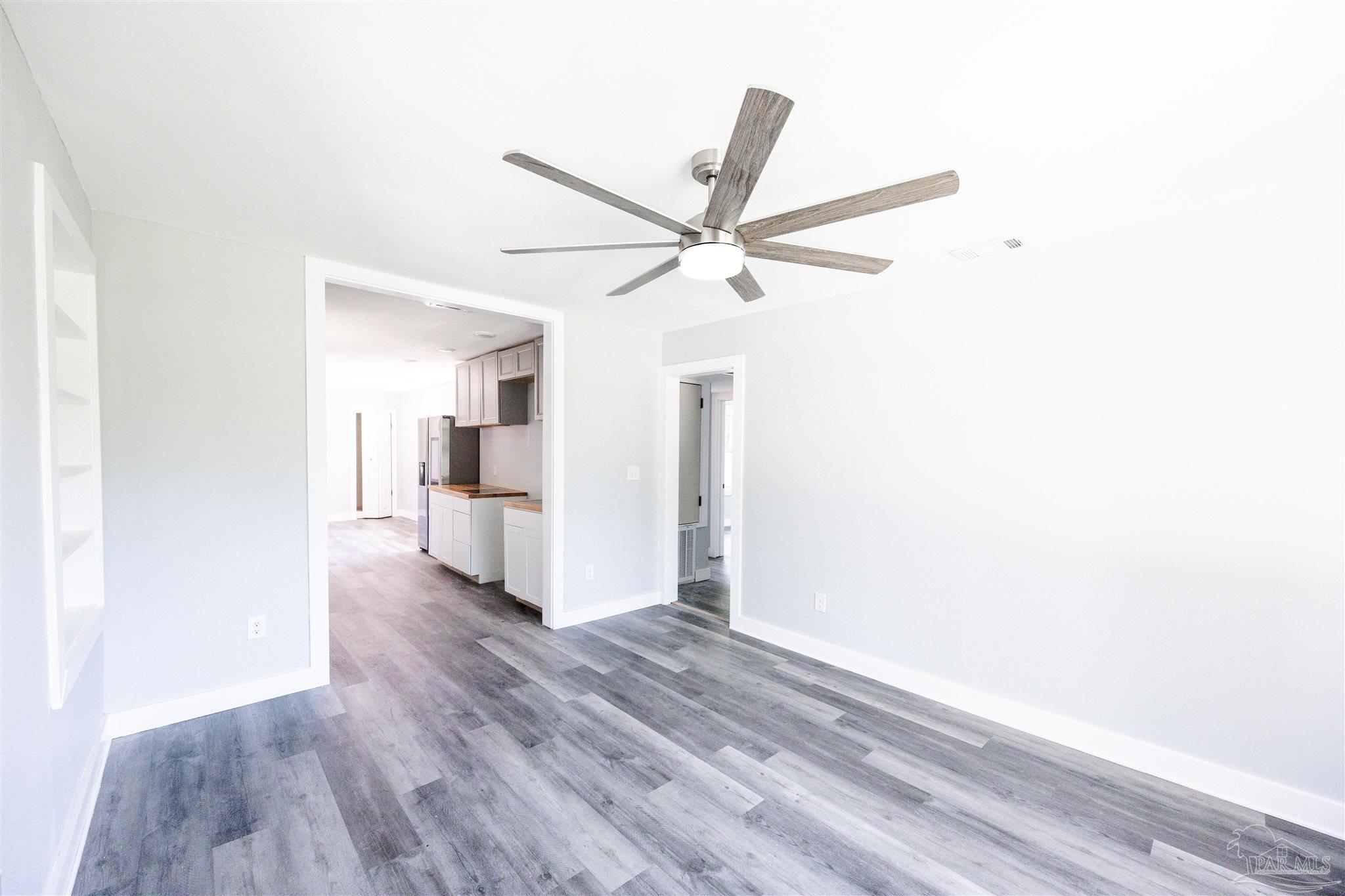 402 Rue Max Street Pensacola, FL 32507 - Photo 3 of 26