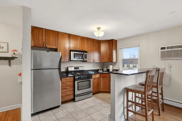 $159,900 | 4517 Grand Avenue South, Unit 206, Minneapolis, MN 55419