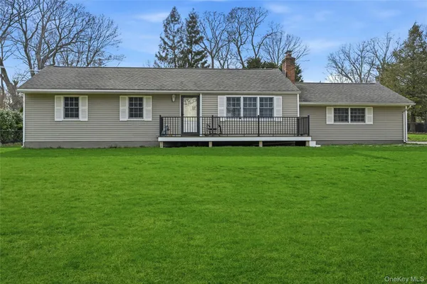 $725,000 | 8 Kemswick Drive, Stony Brook, NY 11790