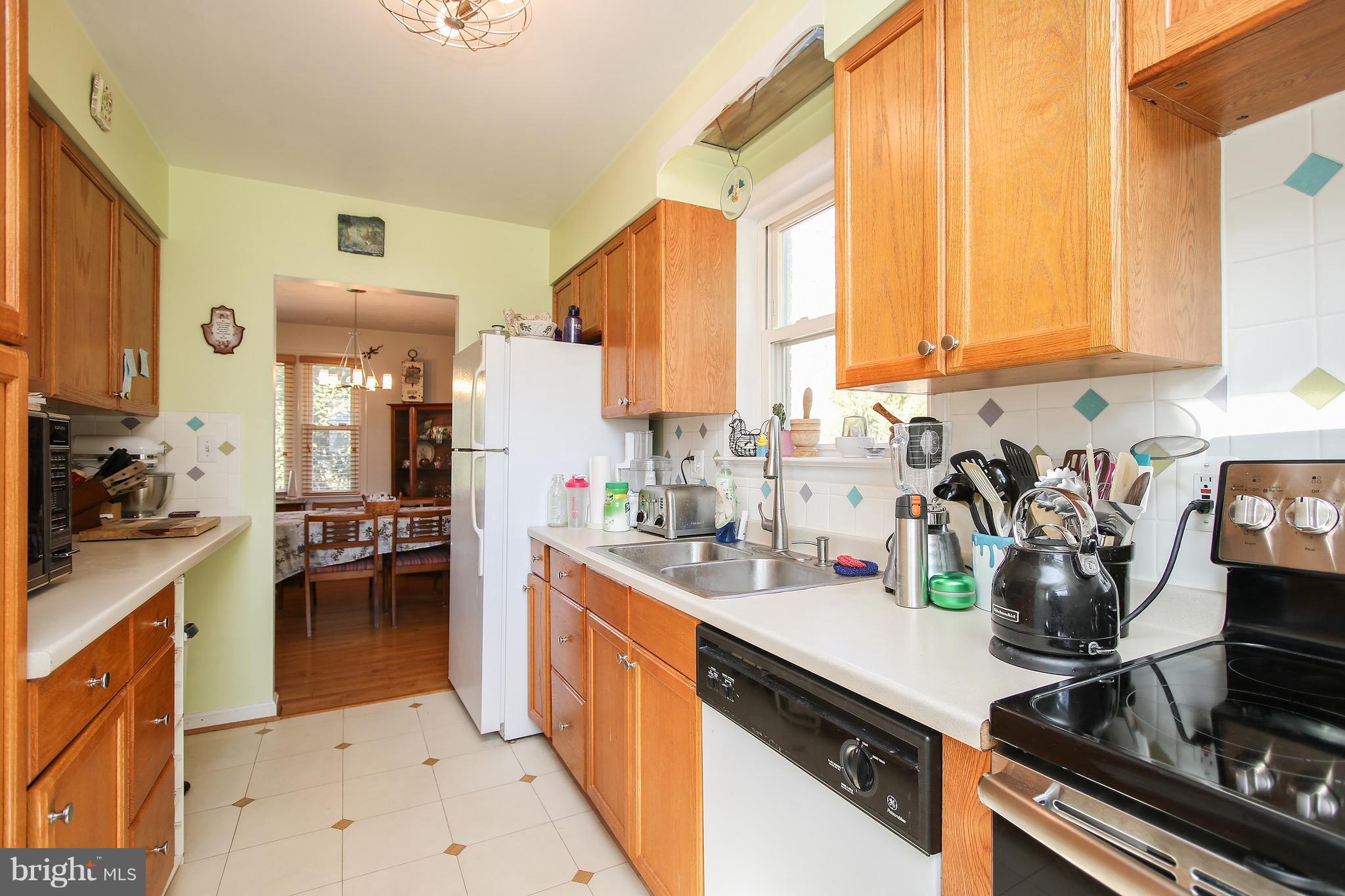 17131 Longdraft Road Gaithersburg, MD 20878 - Photo 14 of 30 Kitchen