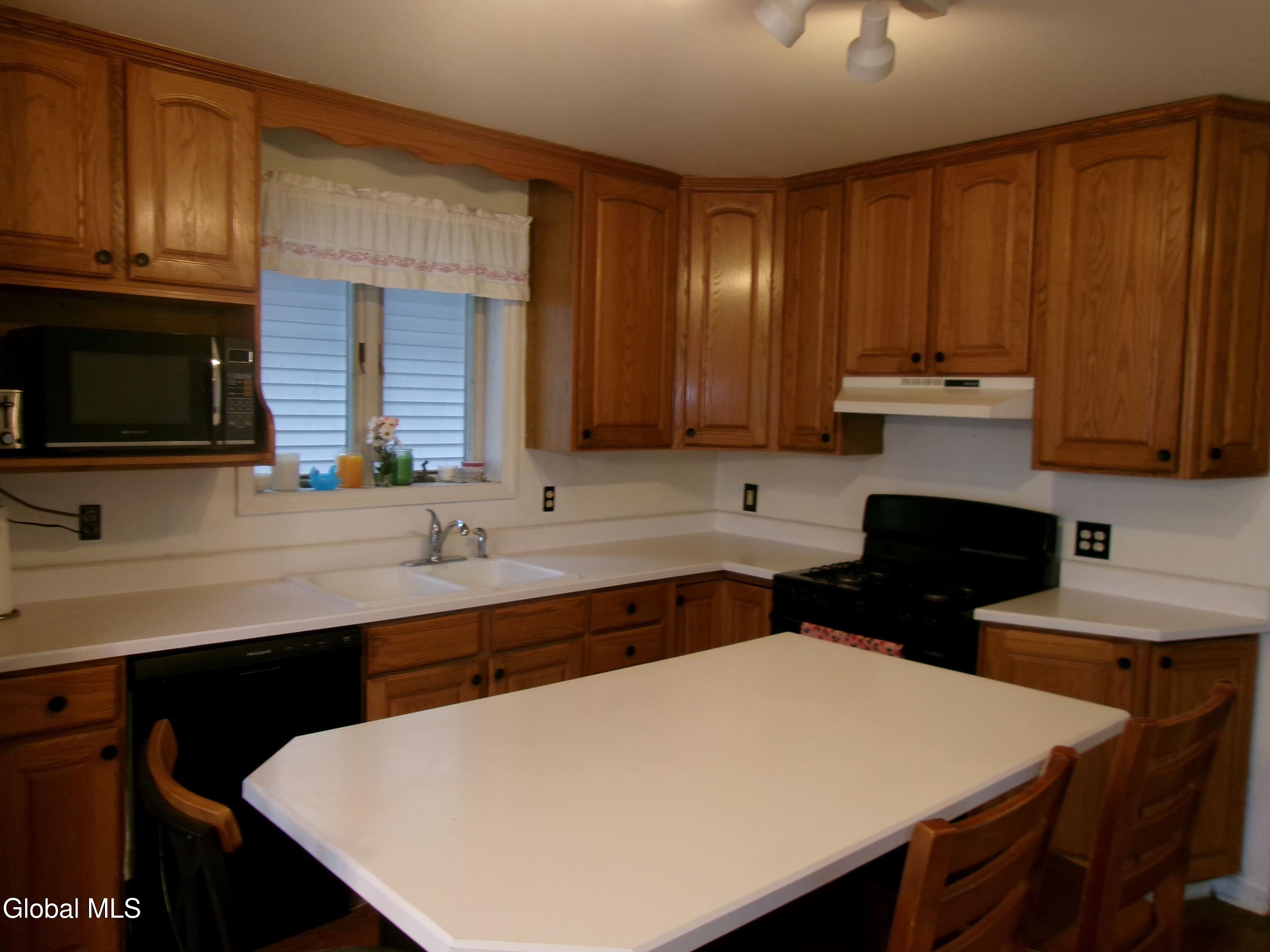 106 Vley Road Scotia, NY 12302 - Photo 14 of 53 14