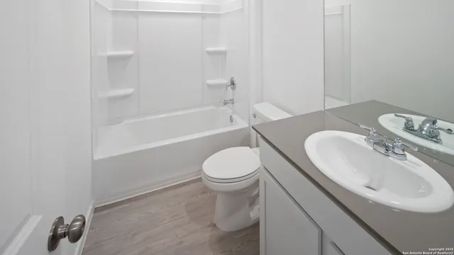 $1,595 | 14243 Enfield, San Antonio, TX 78245