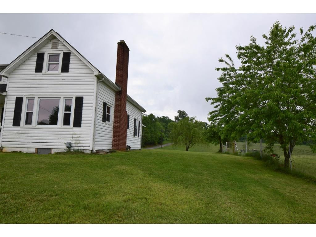 20 Carr Lane Fall Branch, TN 37656 - Photo 2 of 18 Photo 2