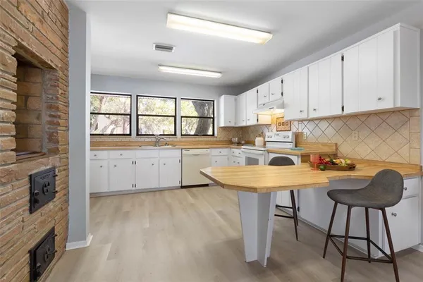 $999,000 | 2260 John Anderson Drive, Ormond Beach, FL 32176