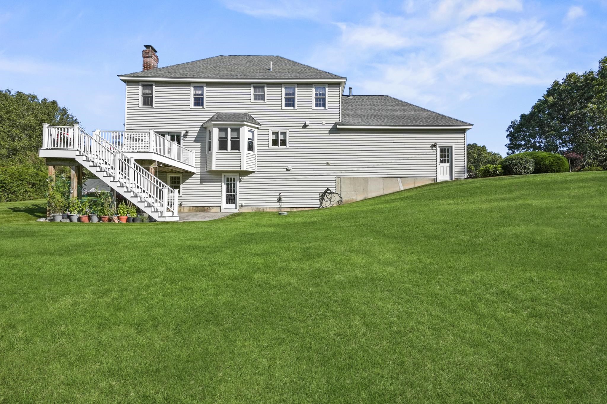 63 Ridge Road Nashua, NH 03062 - Photo 37 of 43