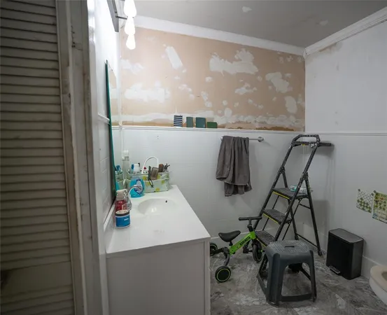 $255,000 | 631 West Austin Street, Paris, TX 75460