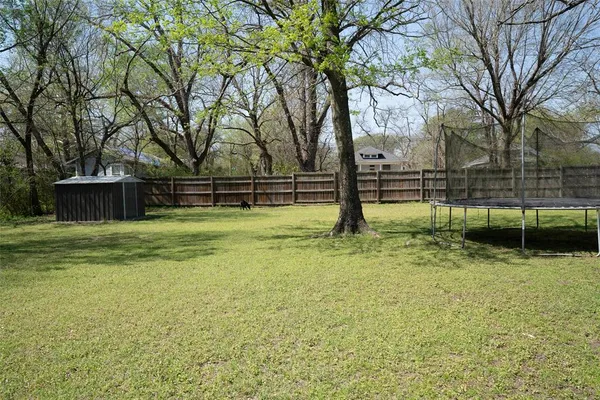 $255,000 | 631 West Austin Street, Paris, TX 75460