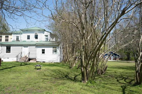 $255,000 | 631 West Austin Street, Paris, TX 75460