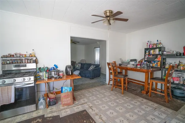 $255,000 | 631 West Austin Street, Paris, TX 75460