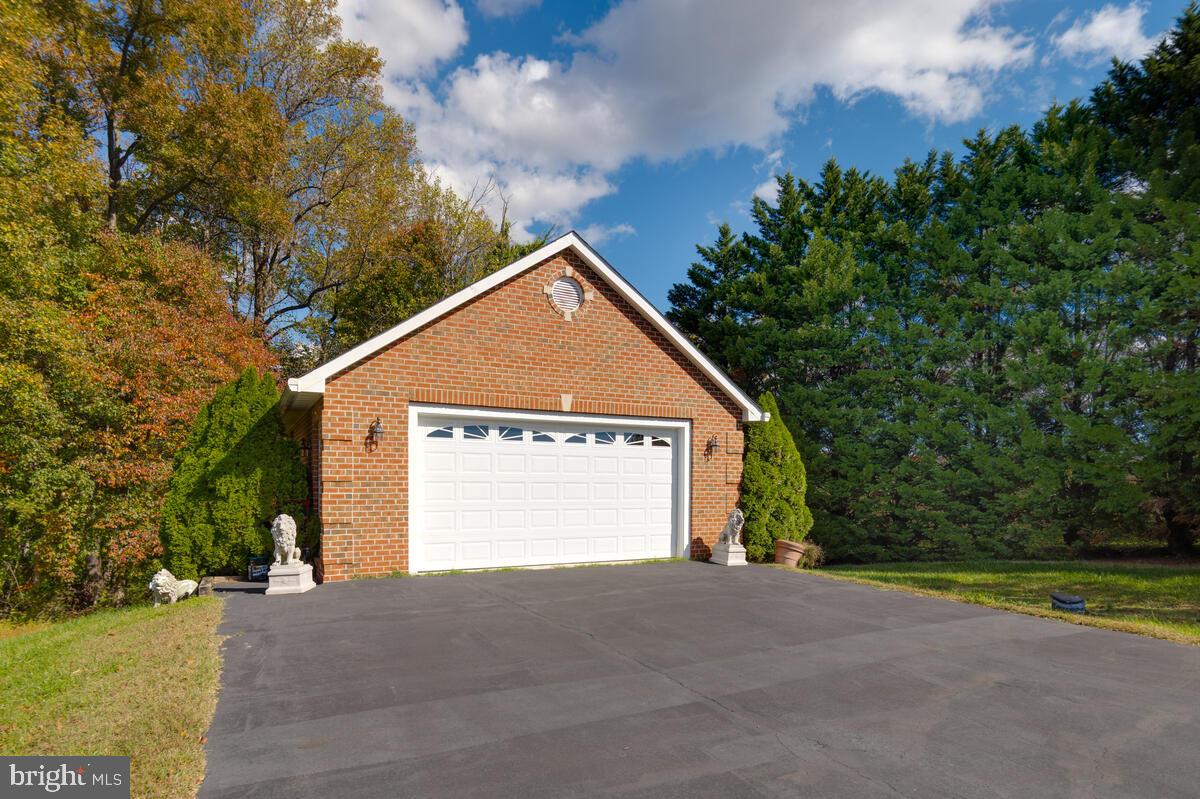 215 Hoile Lane Huntingtown, MD 20639 - Photo 3 of 52 a view of outdoor space and yard