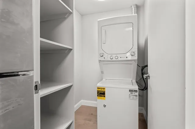 $1,700 | 250 East Harbortown Drive, Unit 103, Detroit, MI 48207