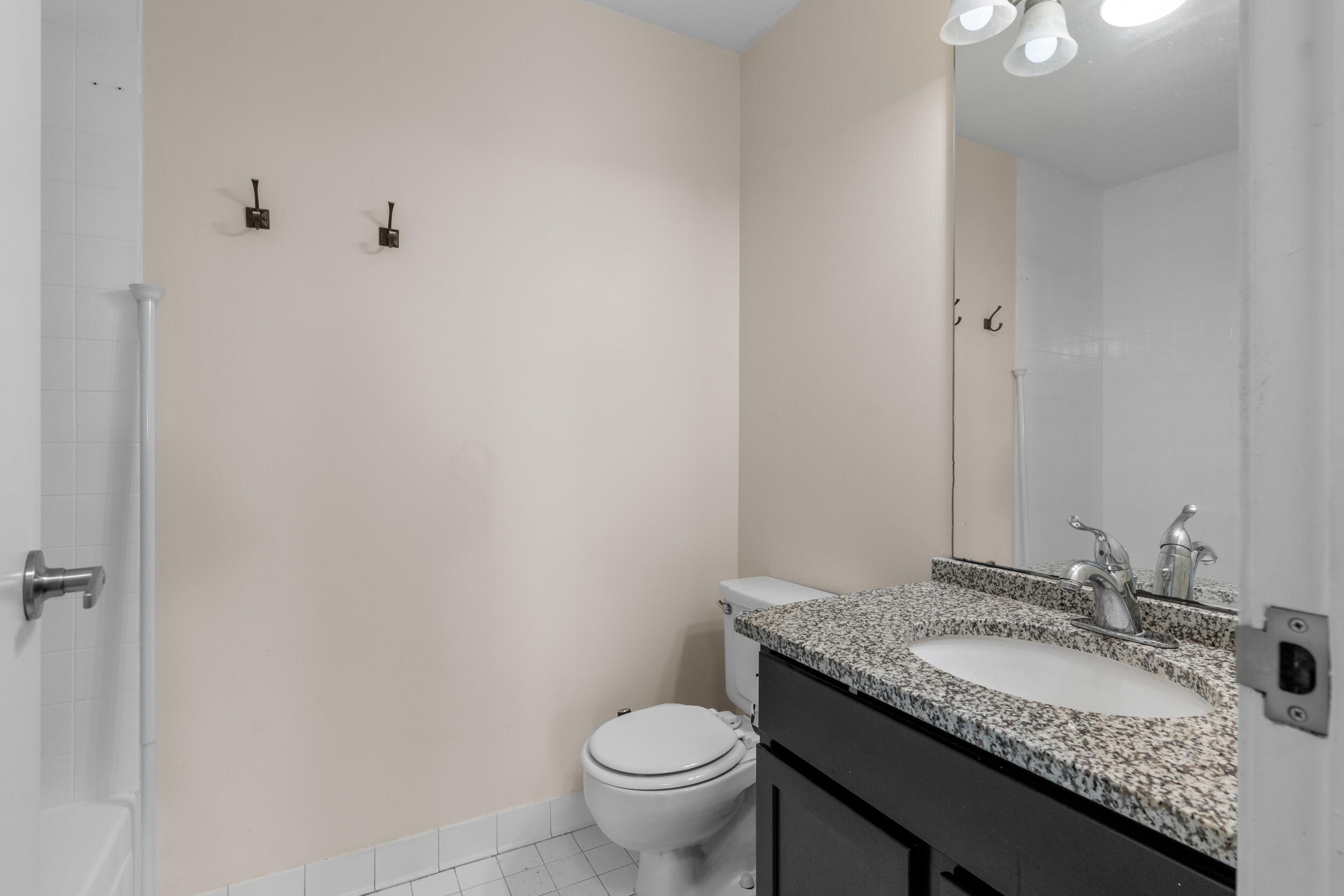 250 East Harbortown Drive, Unit 103 Detroit, MI 48207 - Photo 13 of 25 076