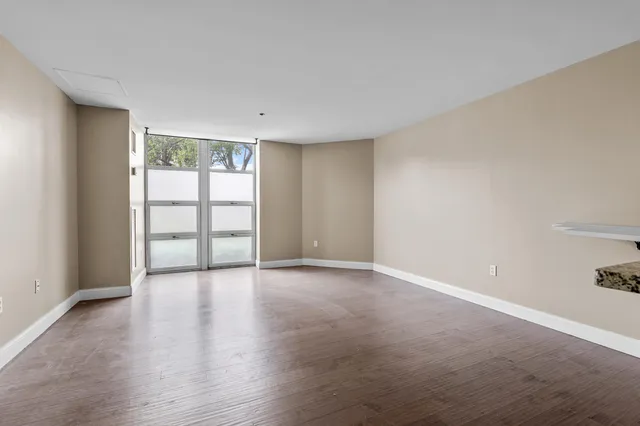 $1,700 | 250 East Harbortown Drive, Unit 103, Detroit, MI 48207